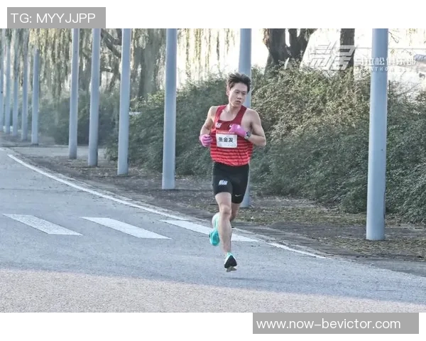 拉松:坚持自我风格将使我们成为对手忌惮的强队 拉松:坚持自我风格将使我们成为对手忌惮的强队